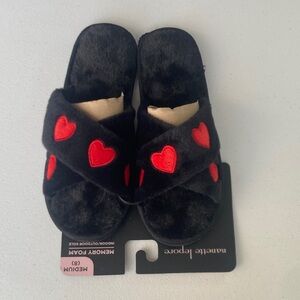 Nanette Lepore Black X band slipper with Red Heart Design pattern M 8
